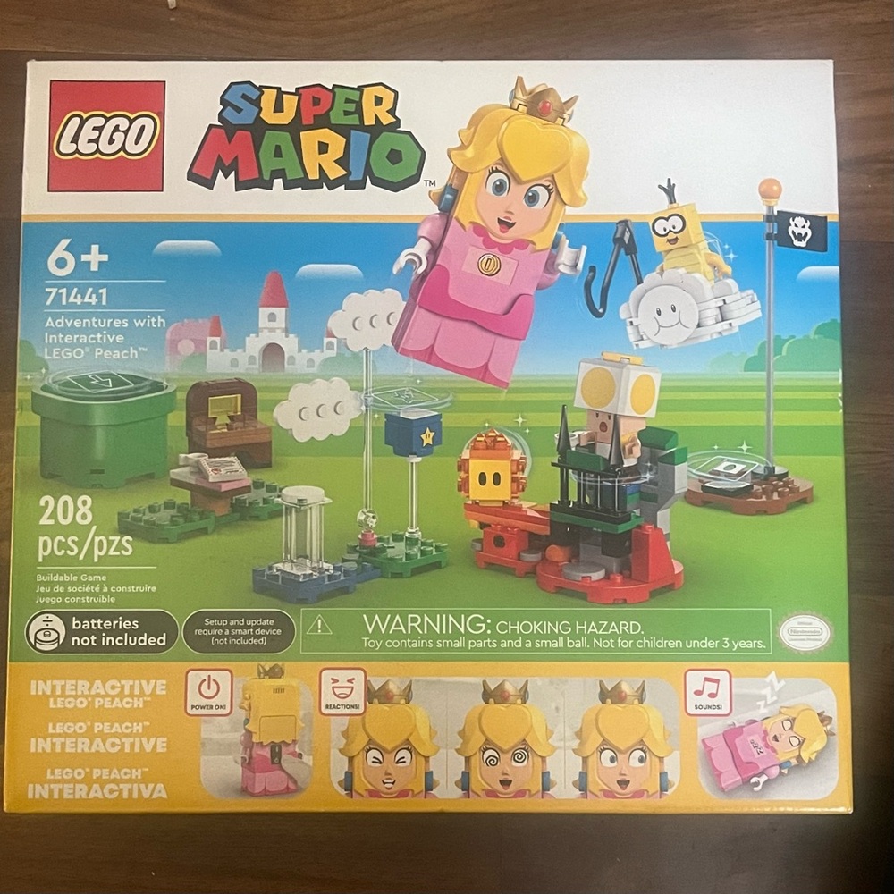 LEGO Super Mario Adventures with Interactive LEGO Peach Princess Toy